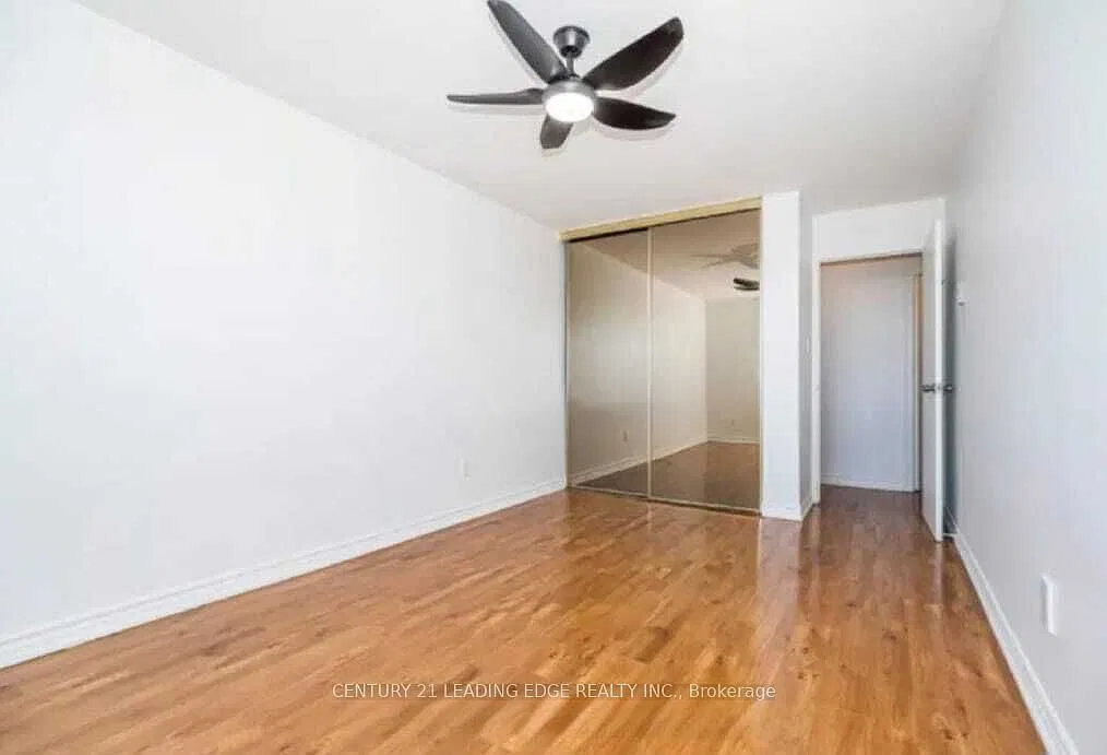 3 bed, $3,000 — Photo 4