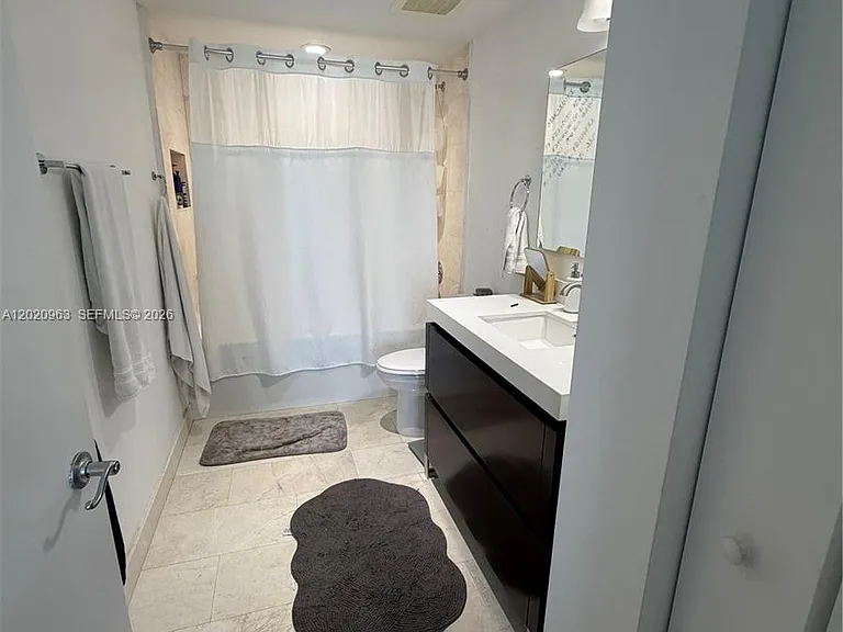 185 SW 7th St #3209 — Photo 46