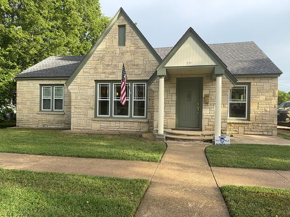 211 W Elm St