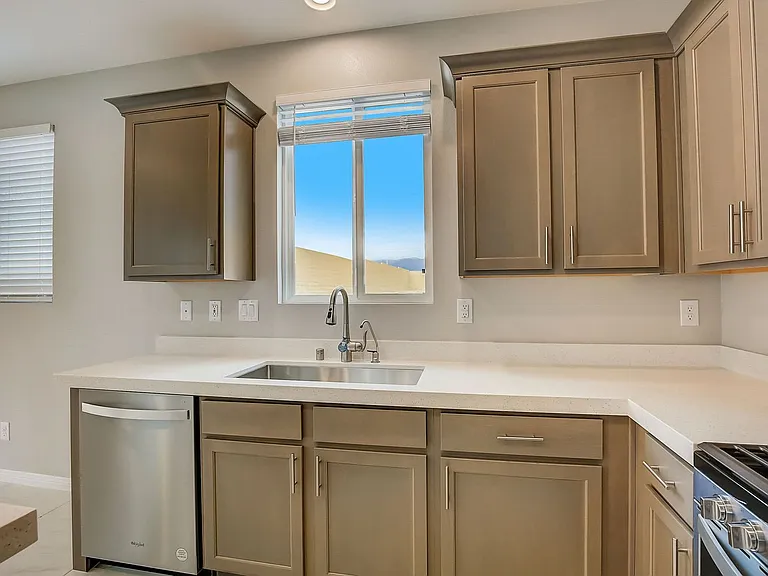 10643 Enridge Ave — Photo 21