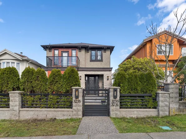 3233 Grant St, Vancouver, BC V5K 3J1