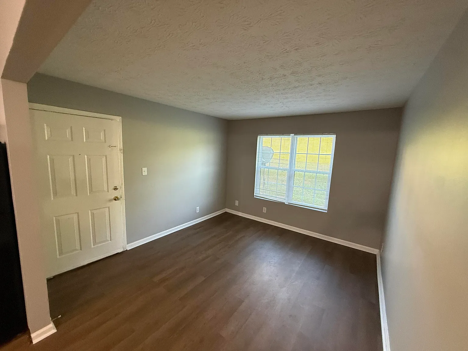 2 bed, 1.0 bath, 750 sqft, $1,195 — Photo 4