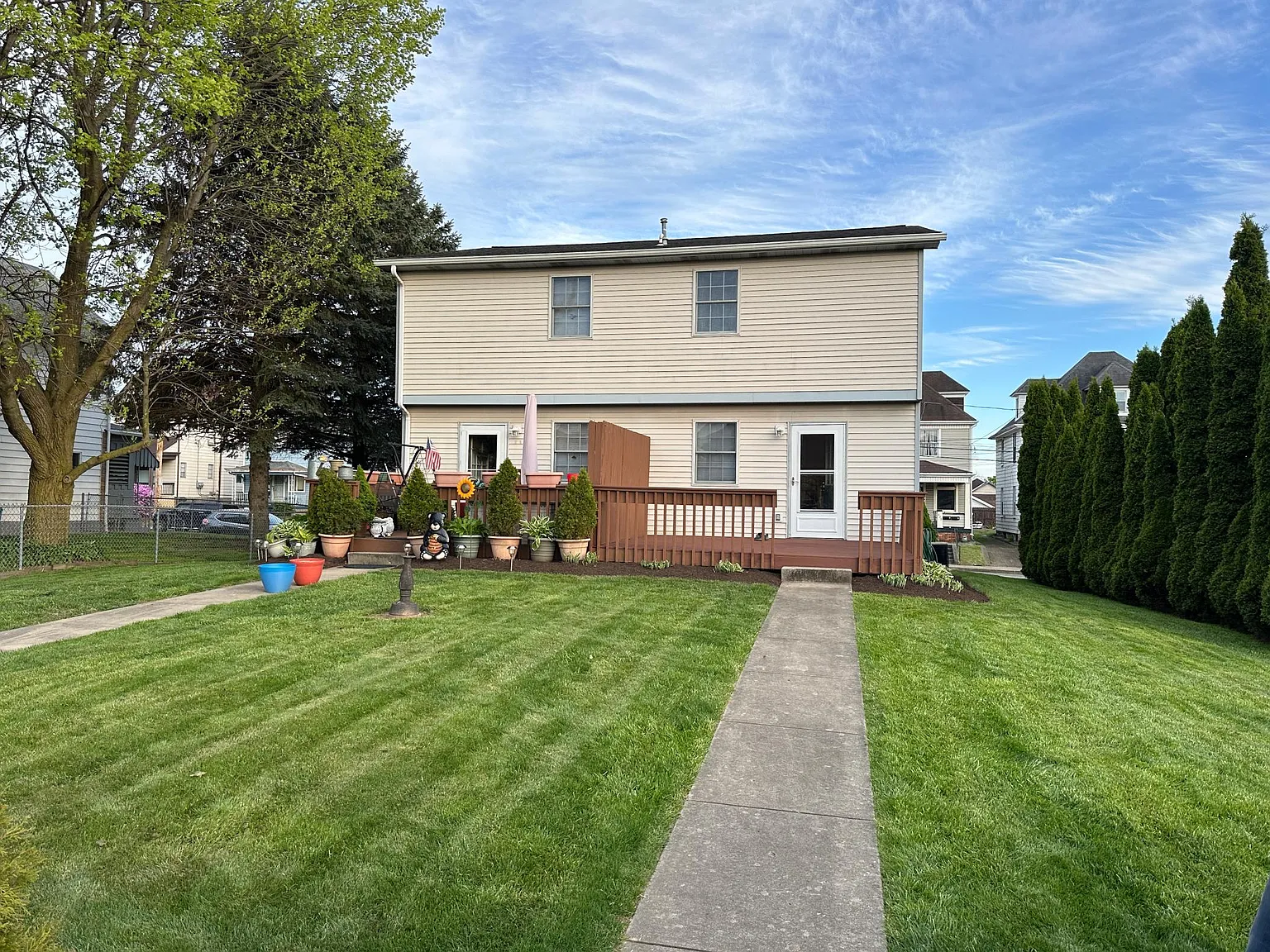 2 bed, 1.5 bath, 1200 sqft, $1,195 — Photo 2