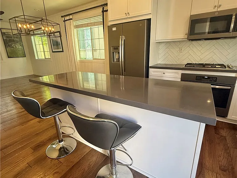 2283 Apple Ct — Photo 6