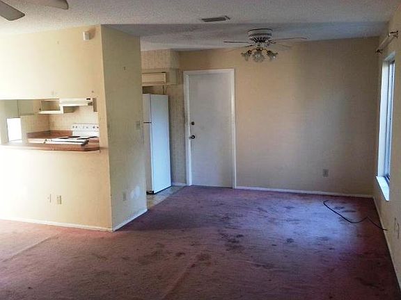 5th image of 108 Crooked Pine Dr