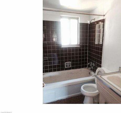 4th image of 22122 River Oaks Dr APT 4B