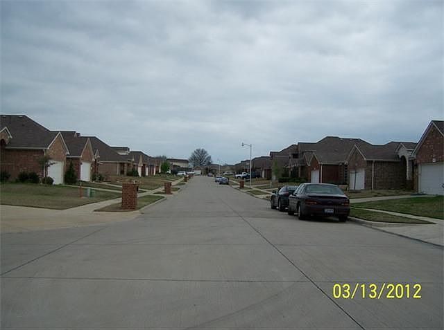peaceful quite street 