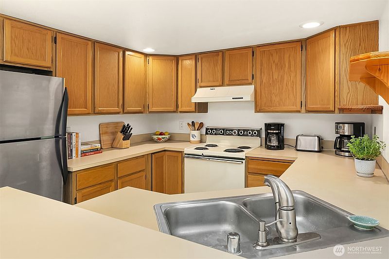 5th image of 118 SW 116th Street #D32