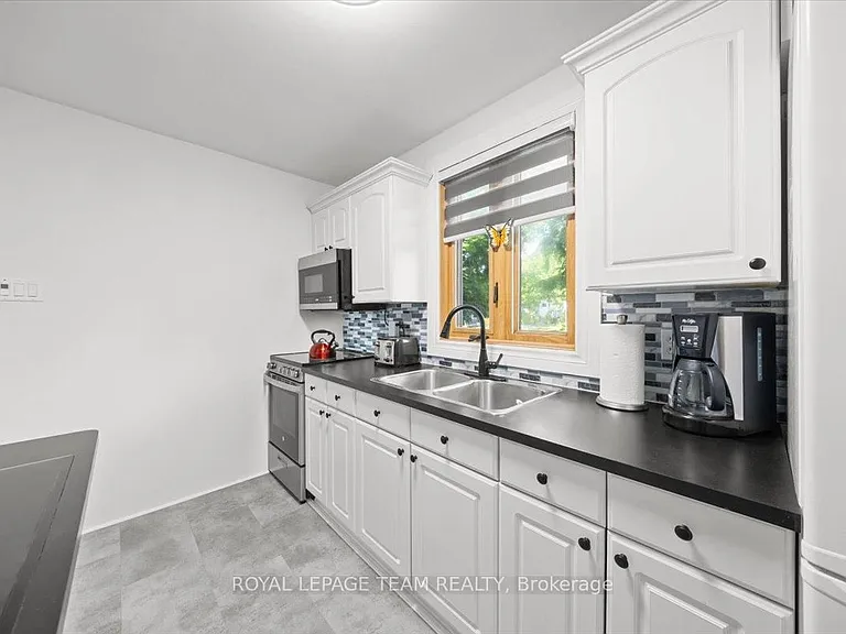 331 Beechgrove Ave — Photo 9