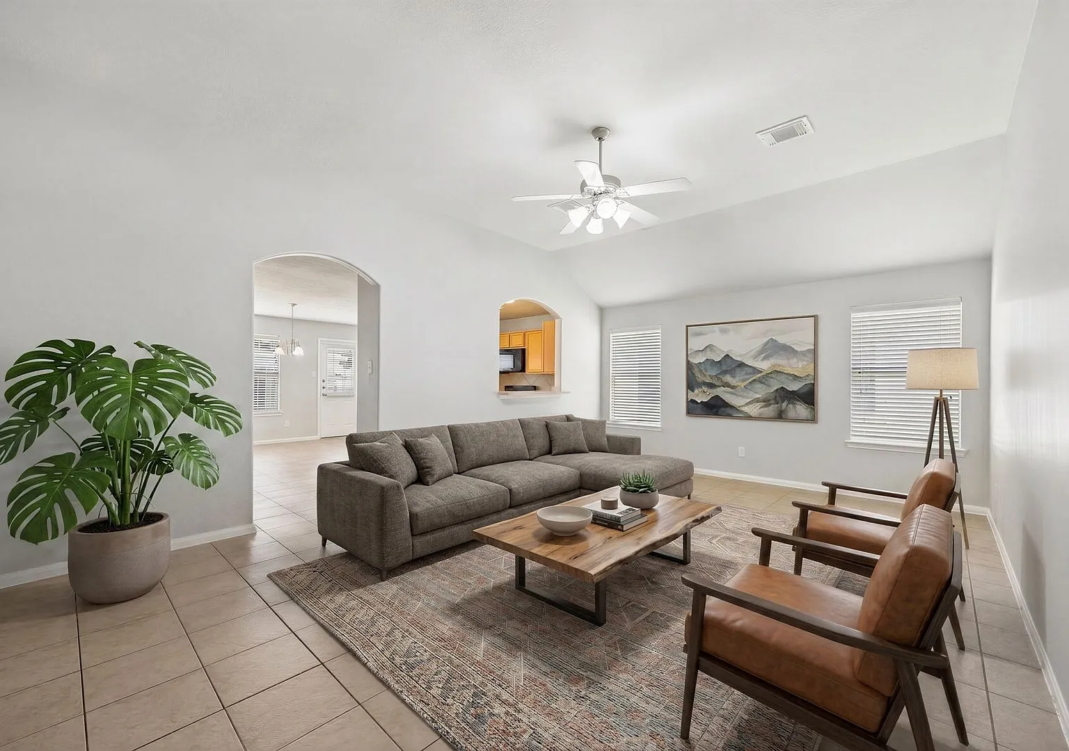 Move-in Home in Bear Creek South for Lease! — Photo 2