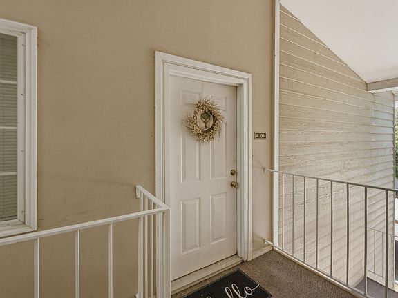2nd image of 650 S Main St APT 3304