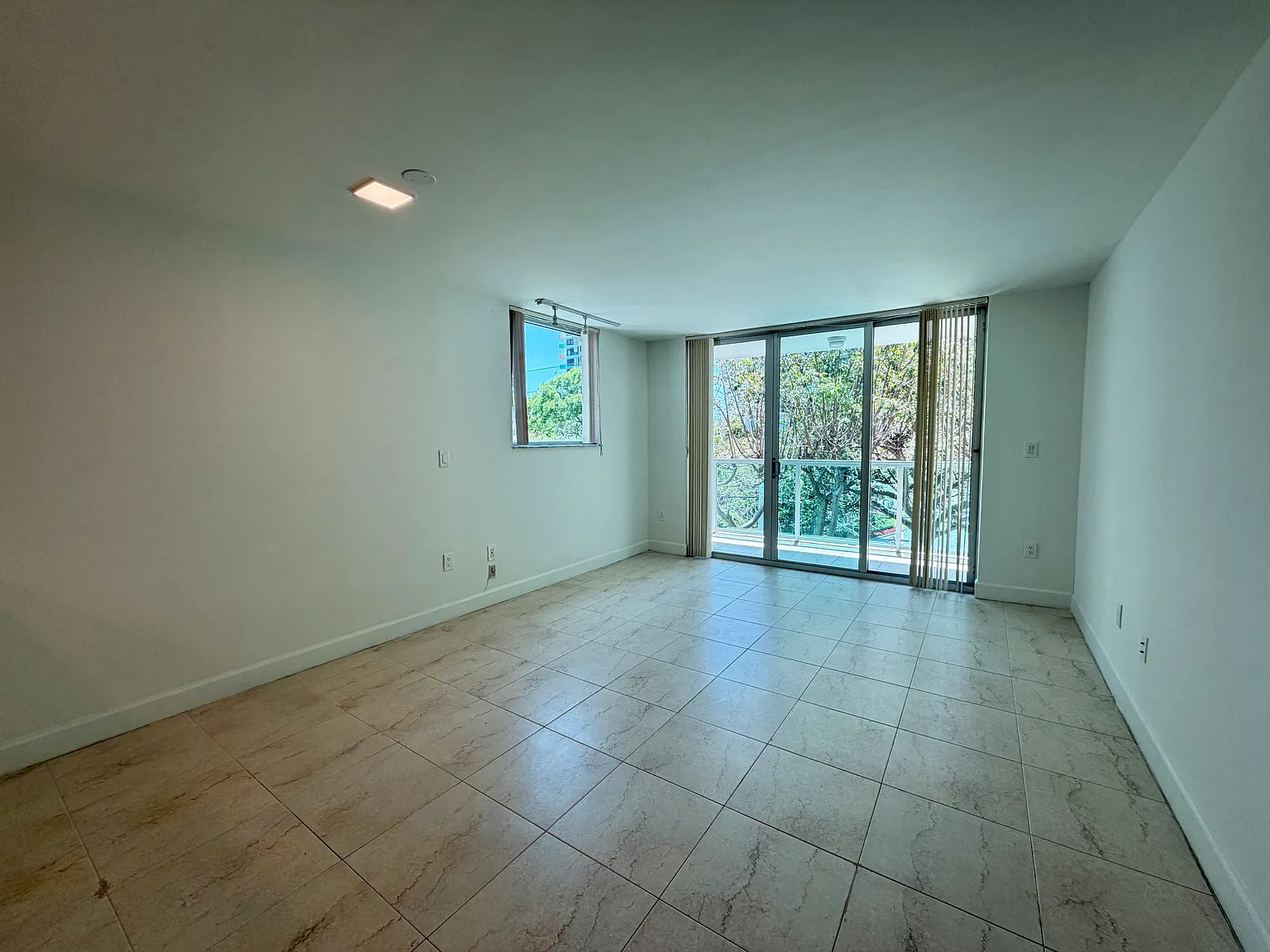 1 bed, 700 sqft, $2,475 — Photo 3