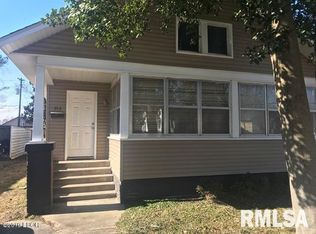 913 N 13th St, Herrin, IL 62948