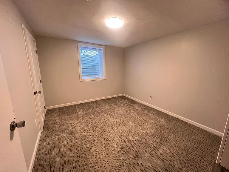 964 Rosewood St — Photo 23