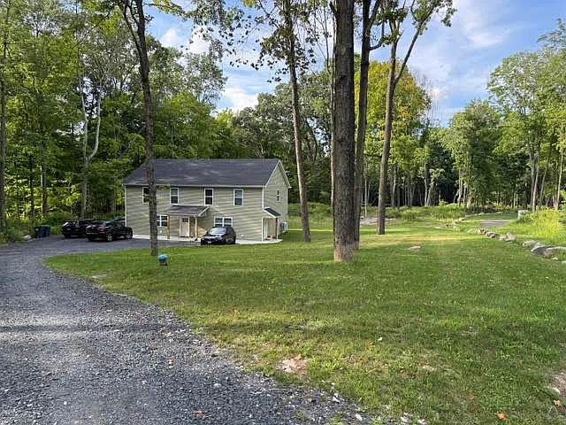 3 bed, 1440 sqft, $2,900 — Photo 1