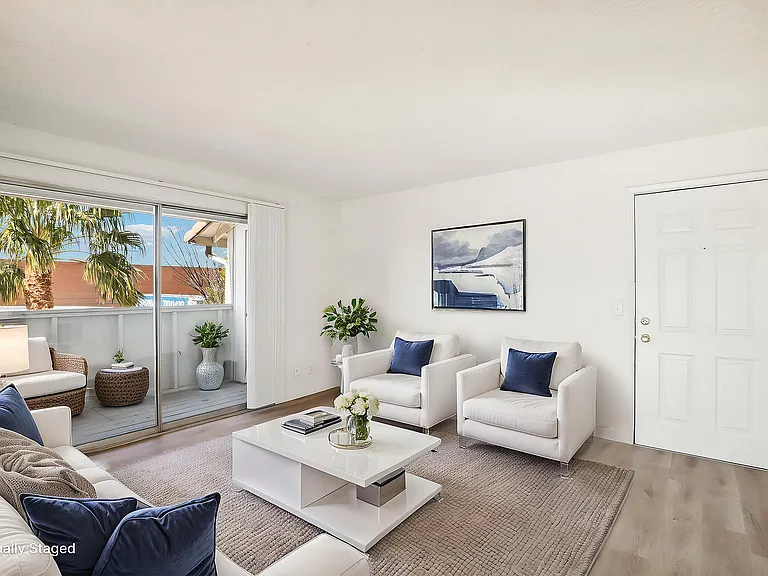 Amber Ridge_Apartments_VirtuallyStaged_3
