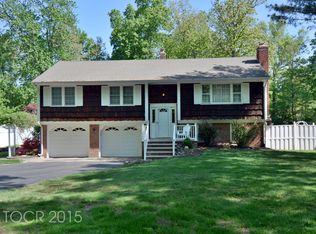 87 Beech St, Ramsey, NJ 07446