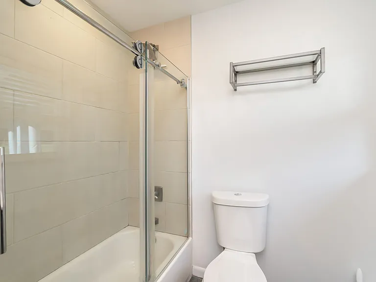 217 Buckingham Dr — Photo 22