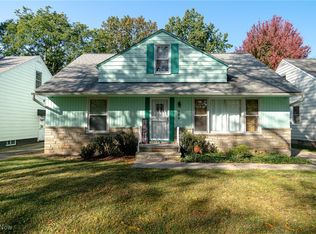 994 Chelston Rd, Cleveland, OH 44121
