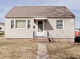 624 18th Ave SW, Cedar Rapids, IA 52404