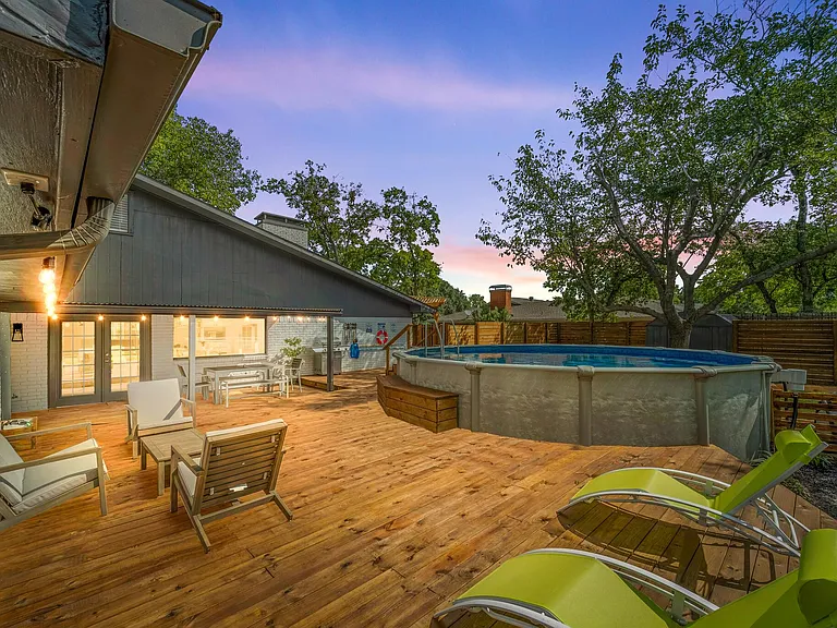313 Melorine Dr — Photo 34