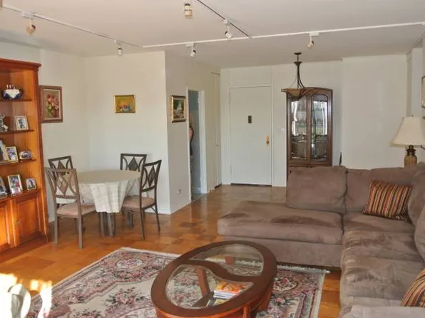 27110 Grand Central Pkwy APT 7T, Queens, NY 11005