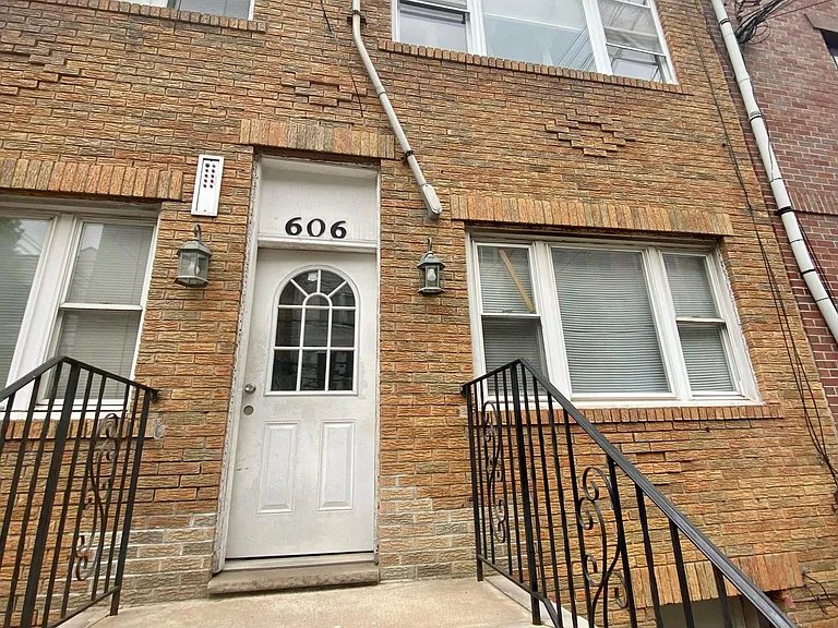 606 Jefferson St #3R — Photo 8