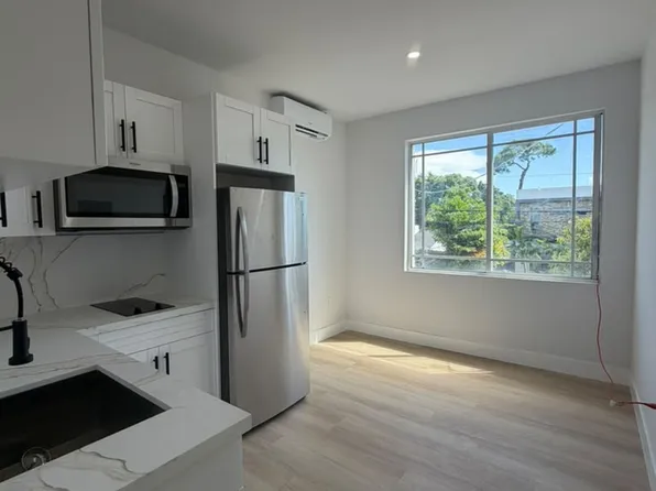 2425 SW 6th St, Miami, FL