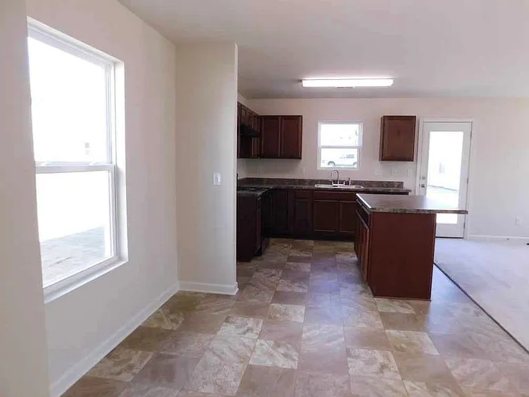 3658 Oakleaf Pass — Photo 6