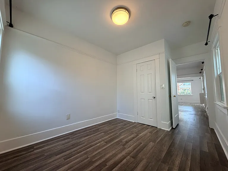 1027 E 2nd St #1027 — Photo 16