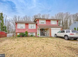 18 Sleepy Hollow Rd, Stratford, NJ 08084