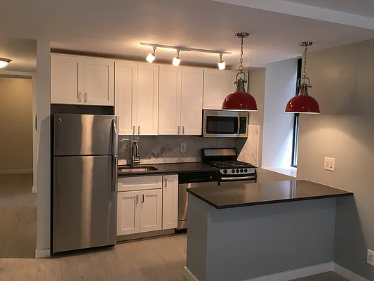 Rented by (Legacy) Tri Hill Realty Group LLC | media 10