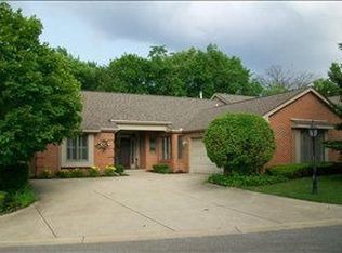 3504 Meadowlark Dr, Valparaiso, IN 46383
