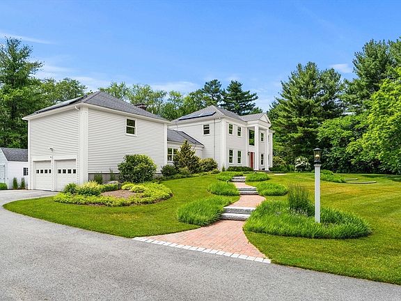 3rd image of 3 Blueberry Cir