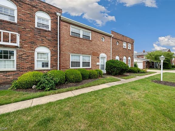3rd image of 24510 Clareshire Dr Unit I