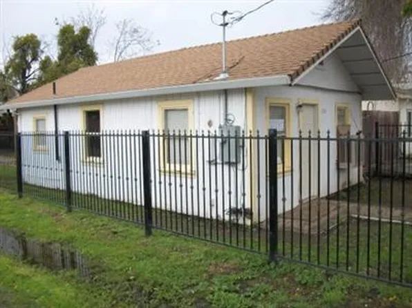 1501 Sierra Ln, Stockton, CA 95205