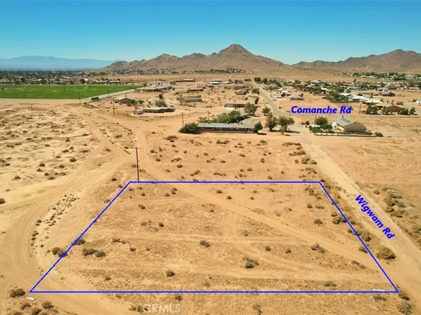 23 Wigwam St, Apple Valley, CA 92307