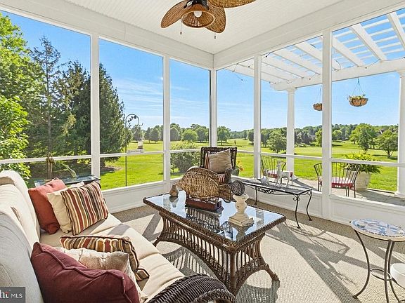 3rd image of 692 Goose Neck Dr