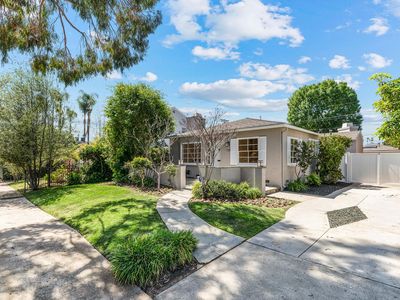 735 Iliff St, Pacific Palisades, CA, 90272