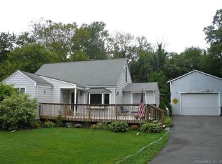 30 Winslow Rd, Trumbull, CT 06611