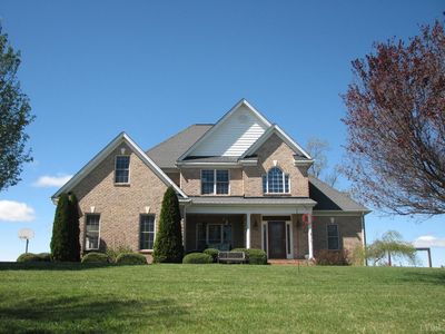 1355 Walkers Crossing Dr, Forest, VA, 24551