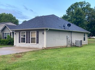 140 Cherokee St, Vera, OK 74082