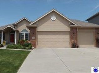 17018 Burdette St, Omaha, NE 68116