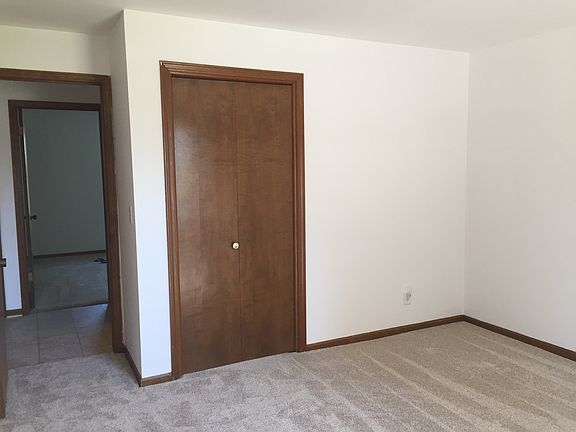 5th image of 5130 Southglow Ct SE