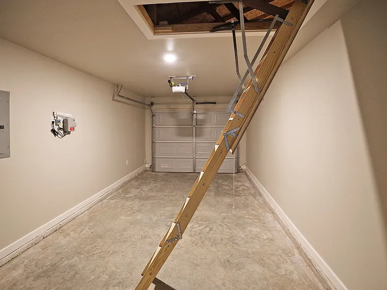 4902 Locker St — Photo 23