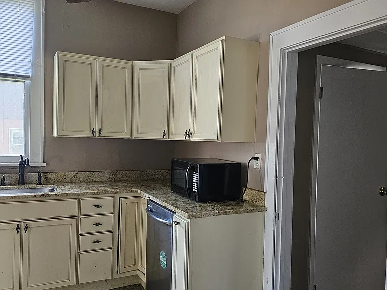 774 Garrison Ave — Photo 9