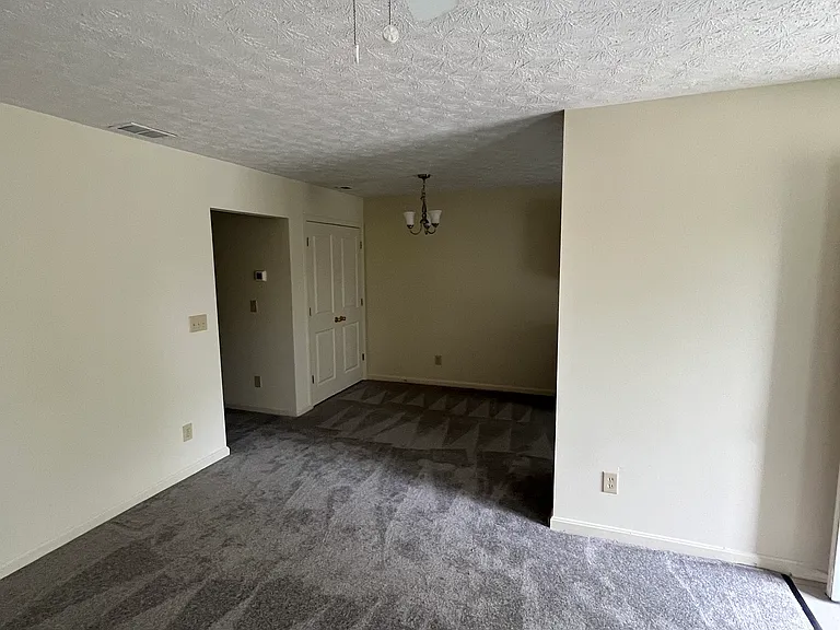 280 McGrain St #9 — Photo 5