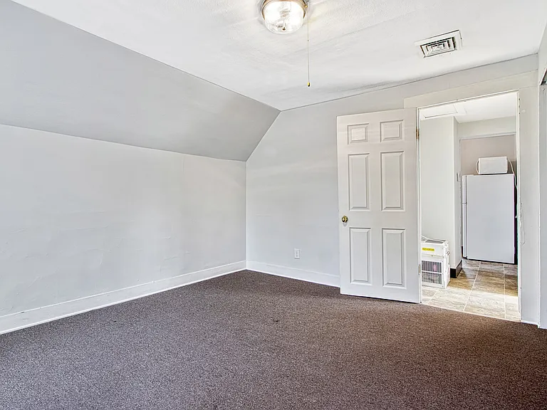 102 Main St #5 — Photo 12