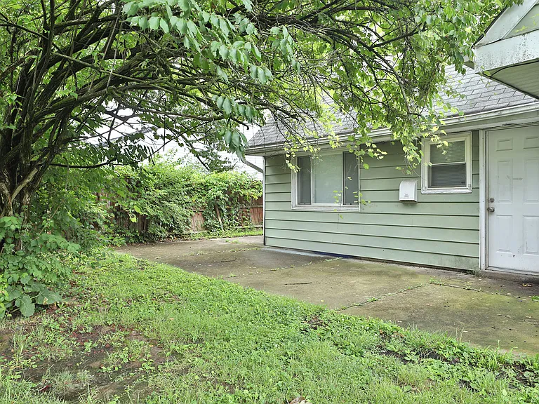 2353 Hanna Dr — Photo 29