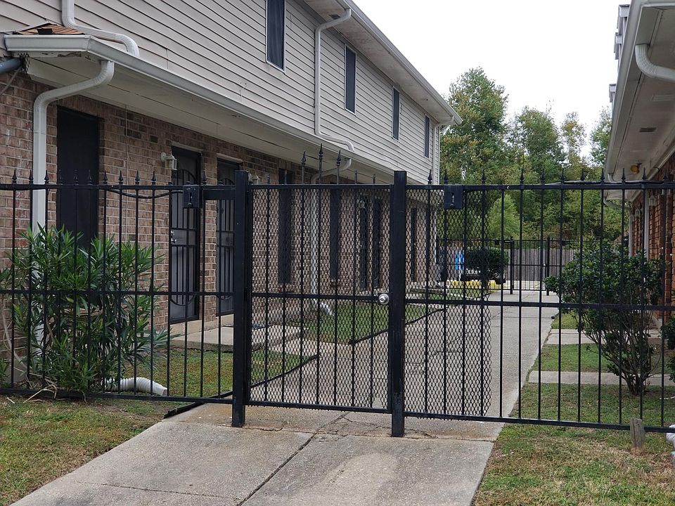 1st image of 10727 Roger Dr APT D